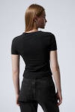 Black - Slim Fitted T-shirt - 3