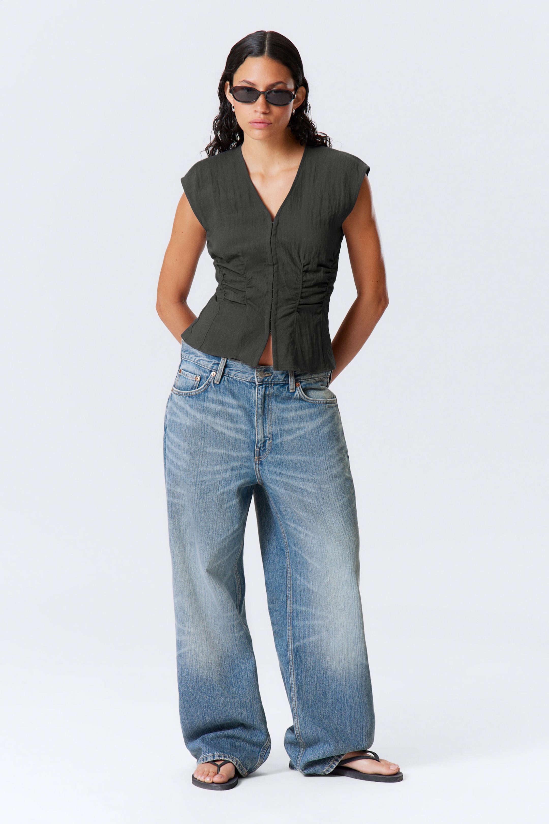 #3A3A3D - Sleeveless Crinkle Top - 2