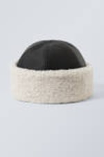 Black - Faux Fur Hat - 2