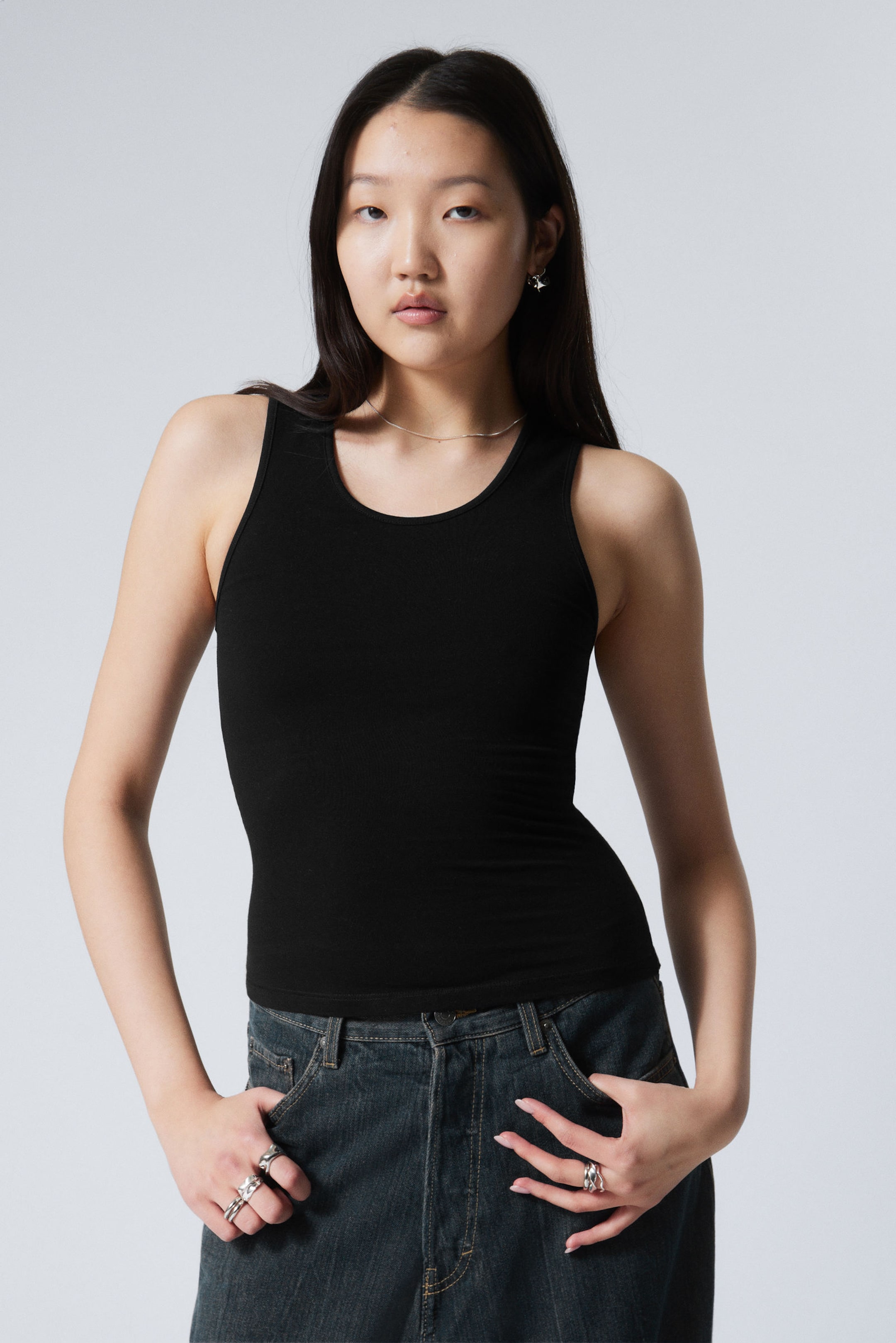 Black - Smooth Fitted Tank Top - 0