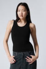 Black - Smooth Fitted Tank Top - 0