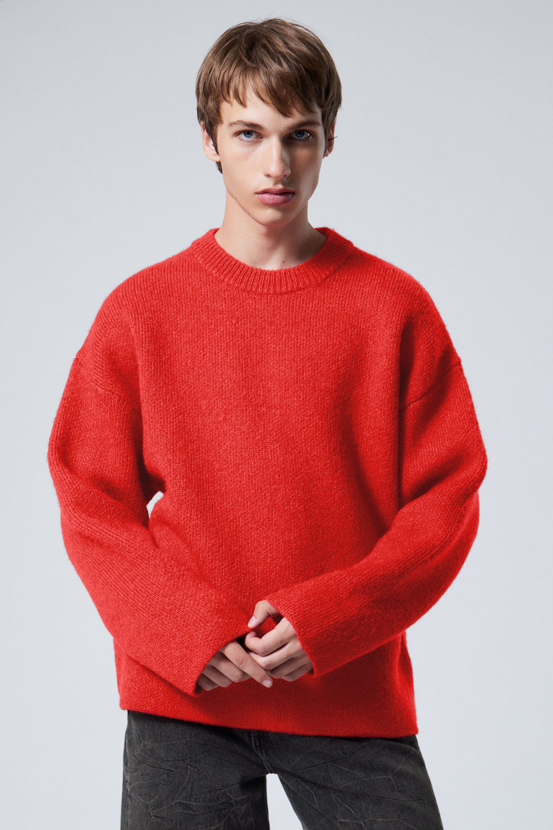 Baggy red sweater best sale