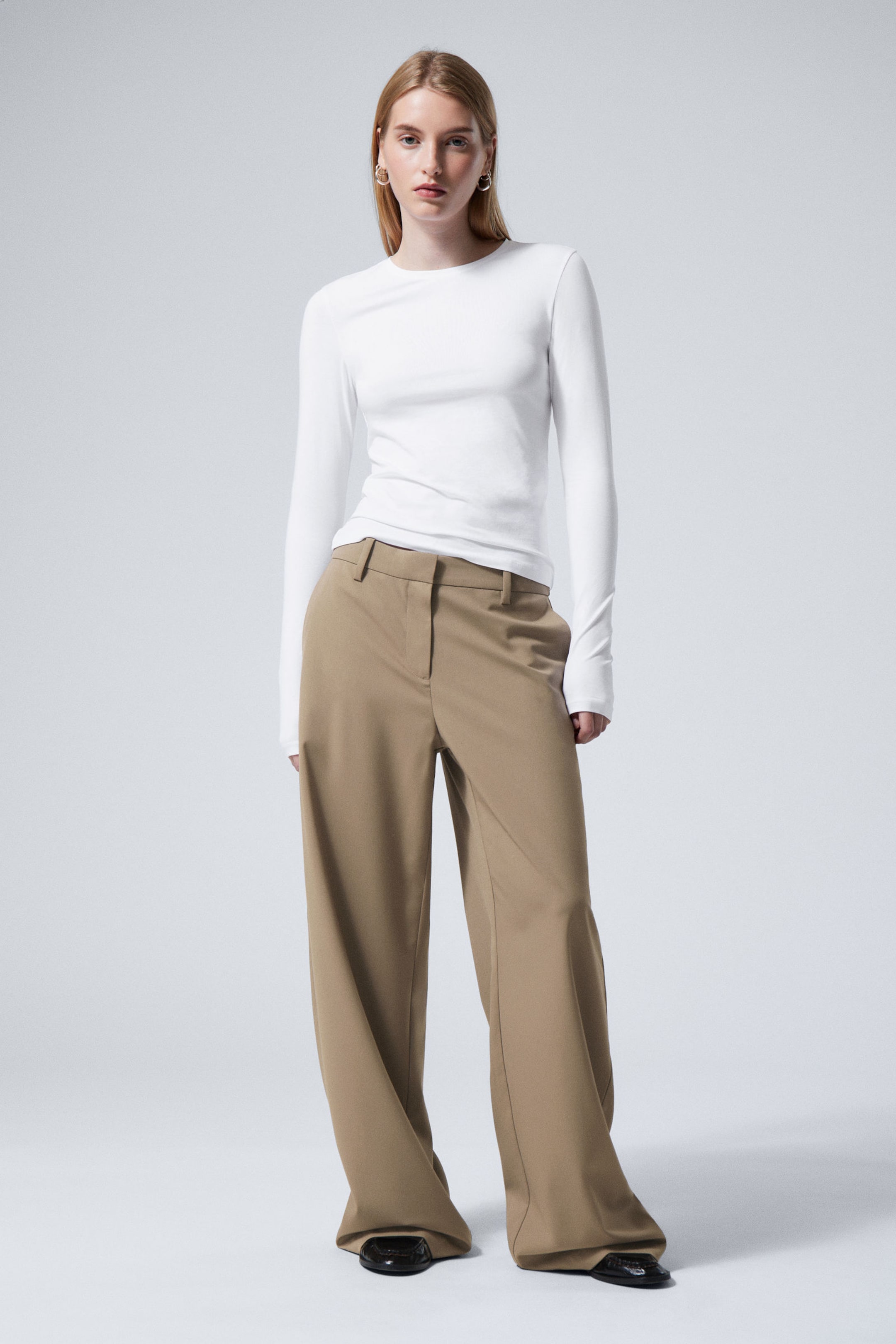 White long sleeves fashion khaki pants