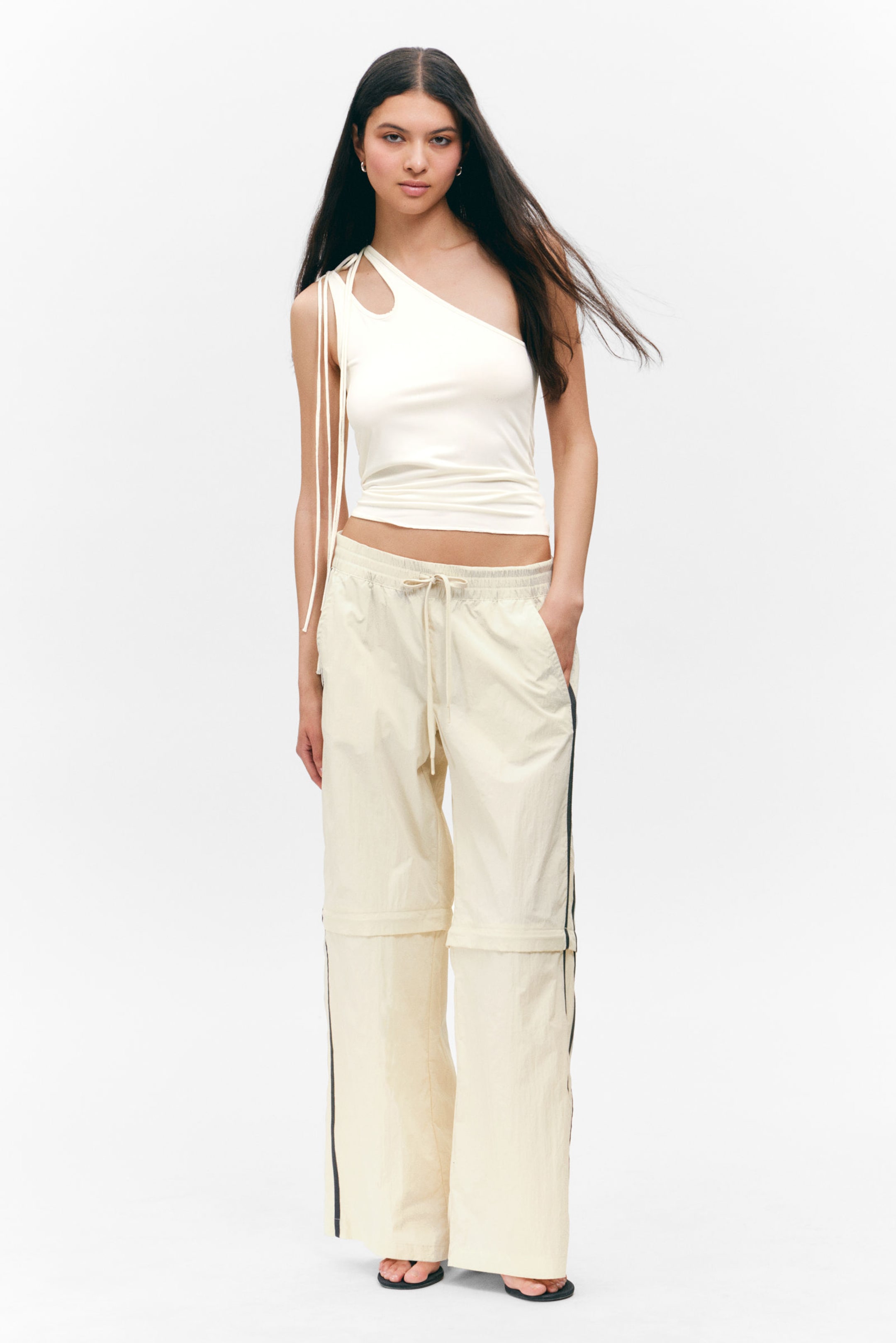#DBD5C3 - Afritsbare nylon sportbroek - 1