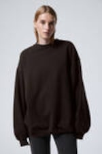 Dark Brown - Long-Sleeved Oversized Sweatshirt - 0