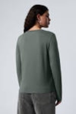 Dusty Grey - Essence Standard Long Sleeve - 3