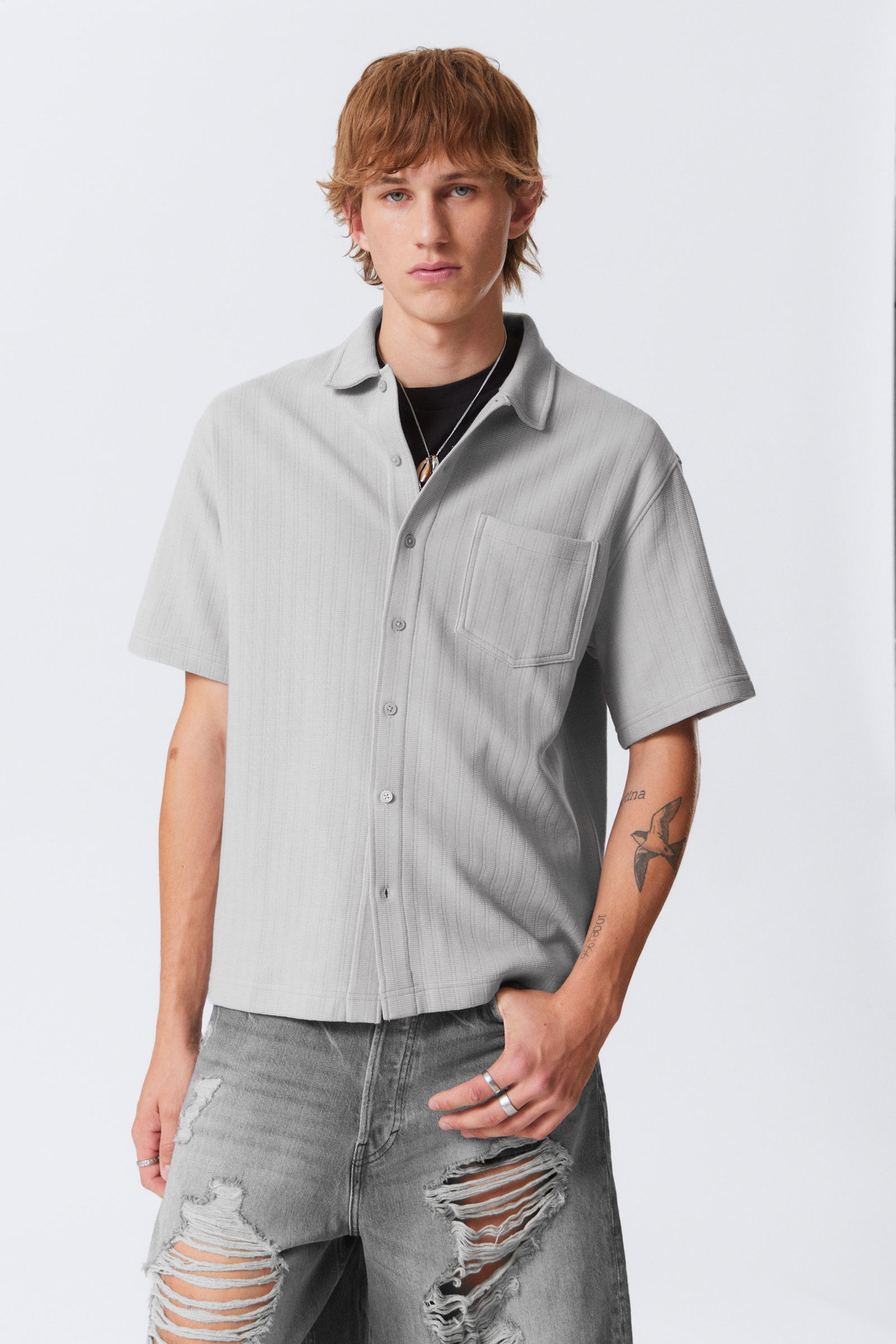 #B4B3B6 - Knitted Short-Sleeved Button-Up Shirt - 1