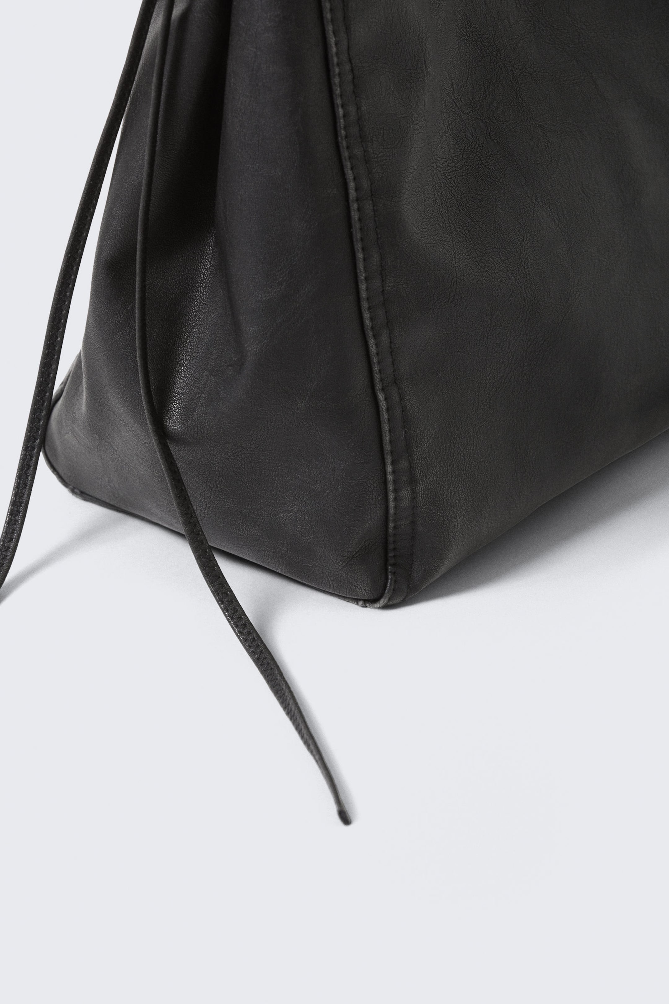 Weekday tote bag top