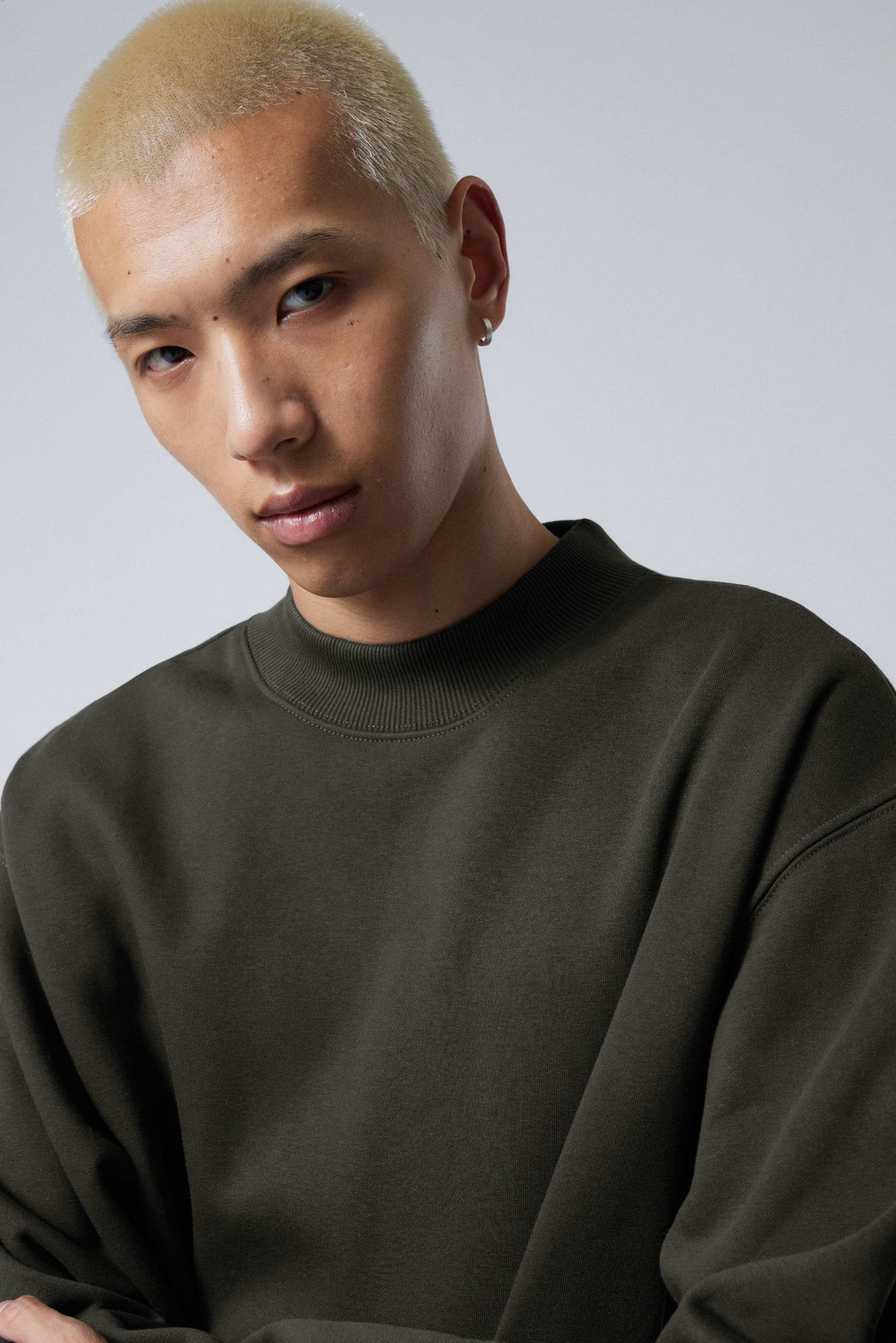 Off-black - Relaxed Heavyweight Sweatshirt - 1