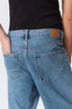 90s Blue - Mittelblau - Galaxy Loose Straight Leg Jeans - 9