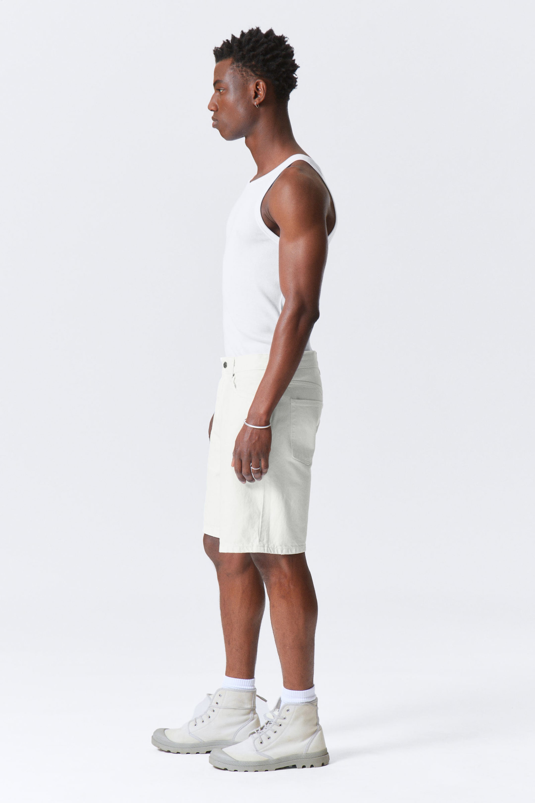 #E9E4DA - Galaxy denim short - 2