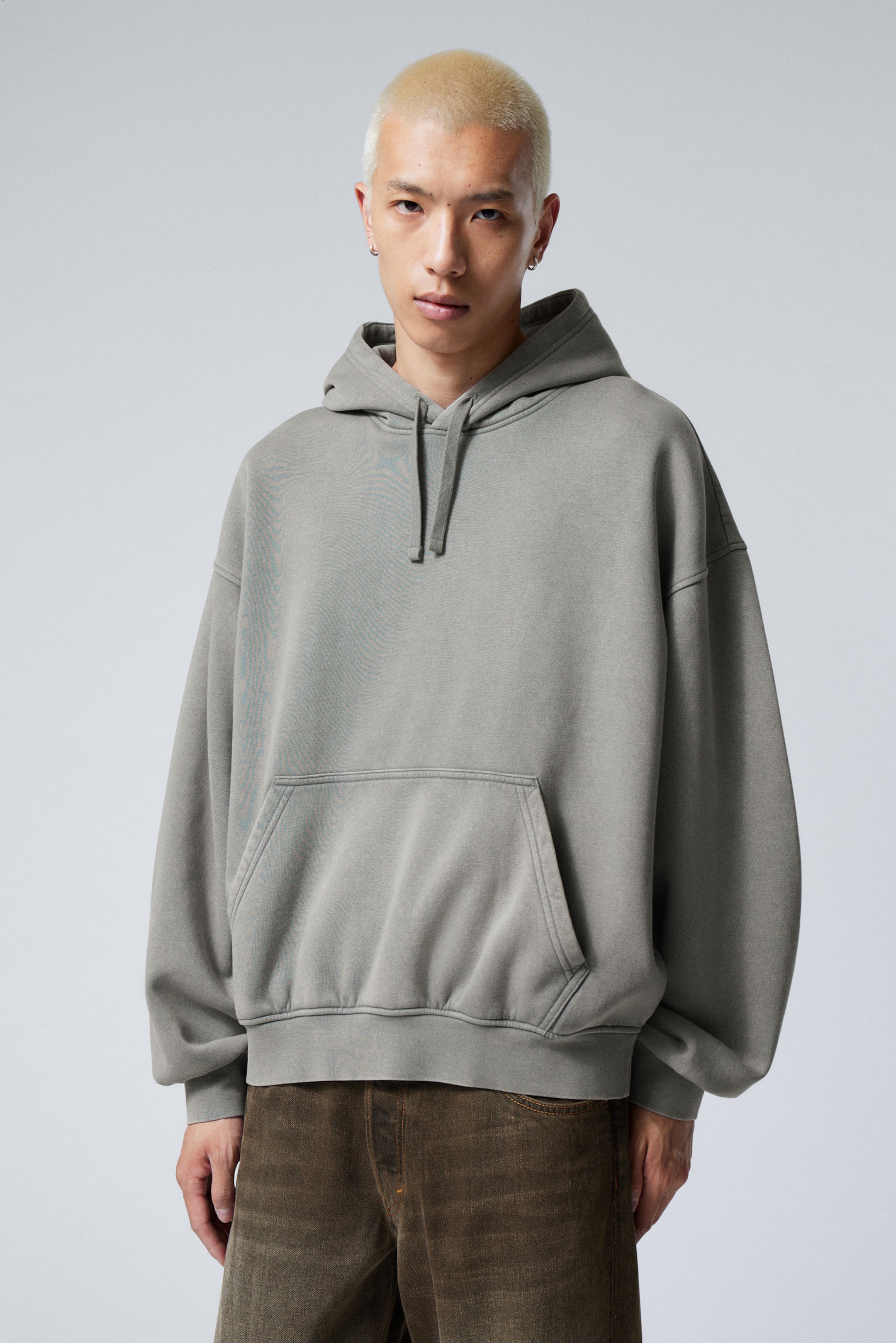 boxy heavyweight hoodie Washed Dusty Grey Weekday EU