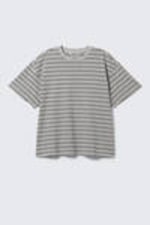 Grau gestreift - Relaxtes Boxy-T-Shirt aus Baumwolle - 3