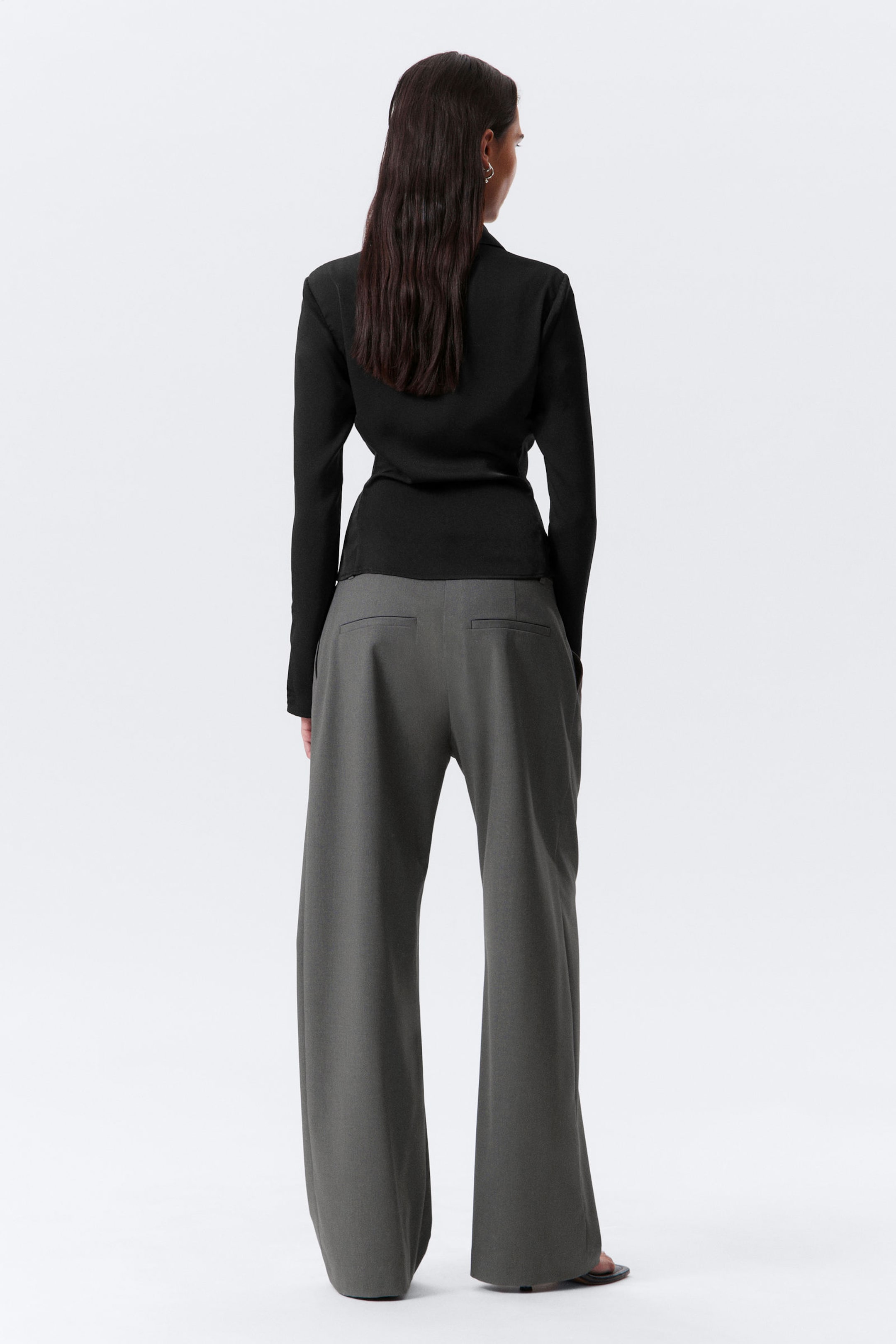 relaxed mid rise pleated suiting trousers - Dark Grey