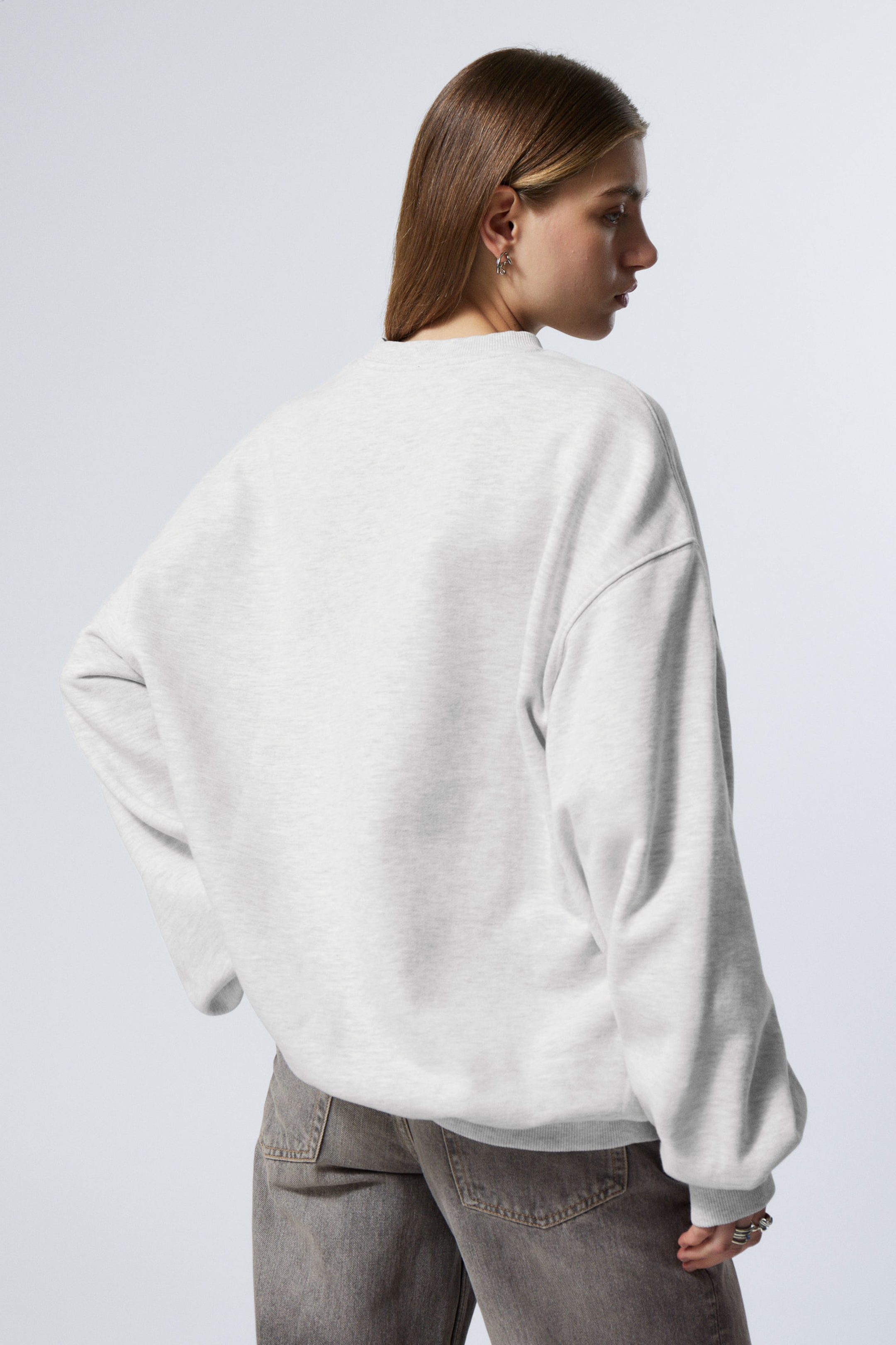 #C8C8C8 - Long-Sleeved Oversized Sweatshirt - 2