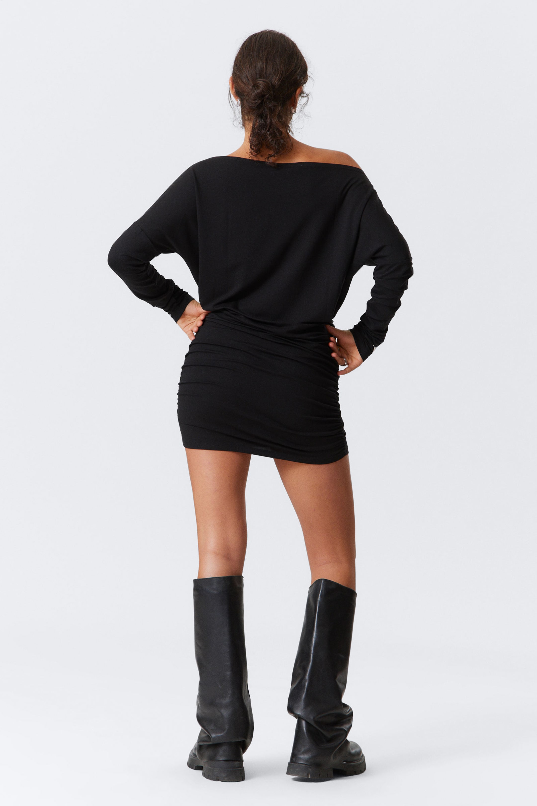 Schwarz - Drapiertes, asymmetrisches Langarm-Minikleid - 3