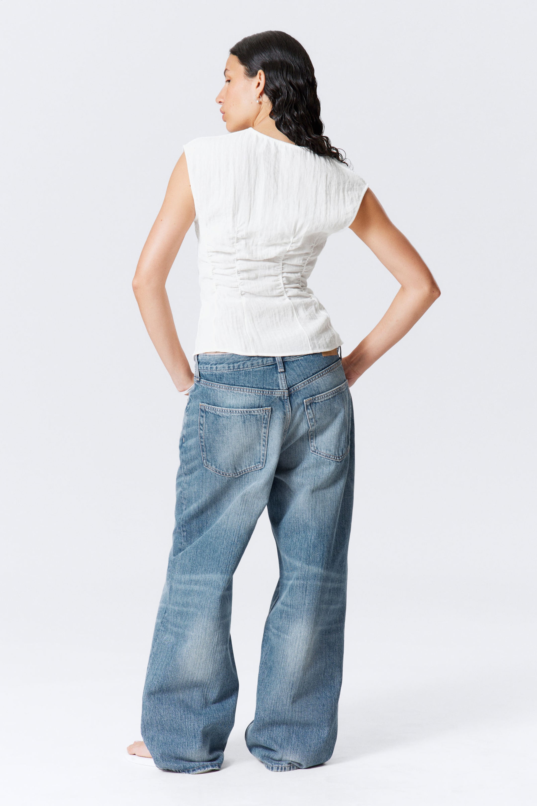 Wit - Mouwloze top met kreukeffect - 3