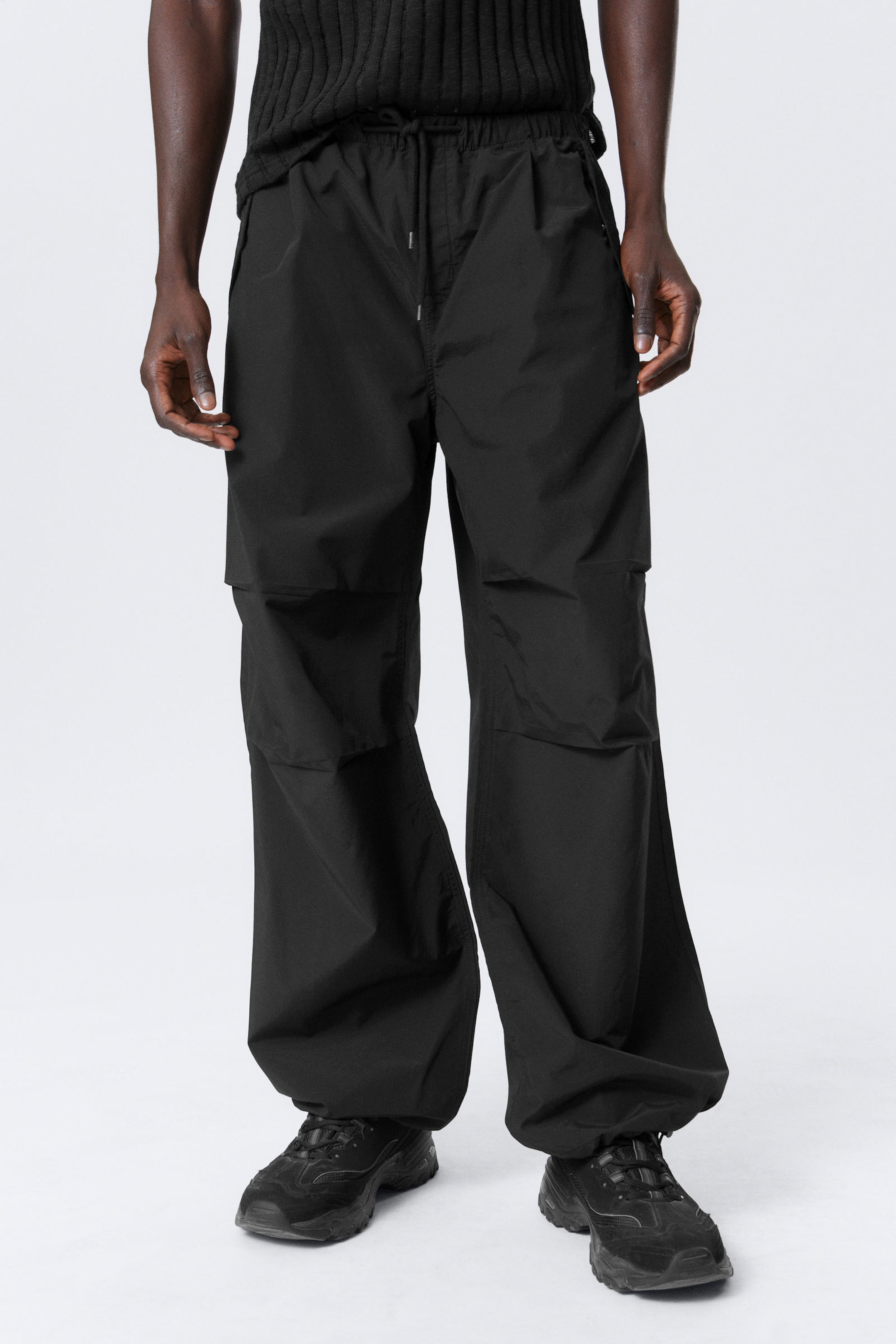 #272627 - Loose Pleated Parachute Trousers - 2