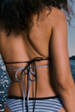 Zwart en blauw gestreept - Set van 2 triangelbikinitops met bandjes - 2