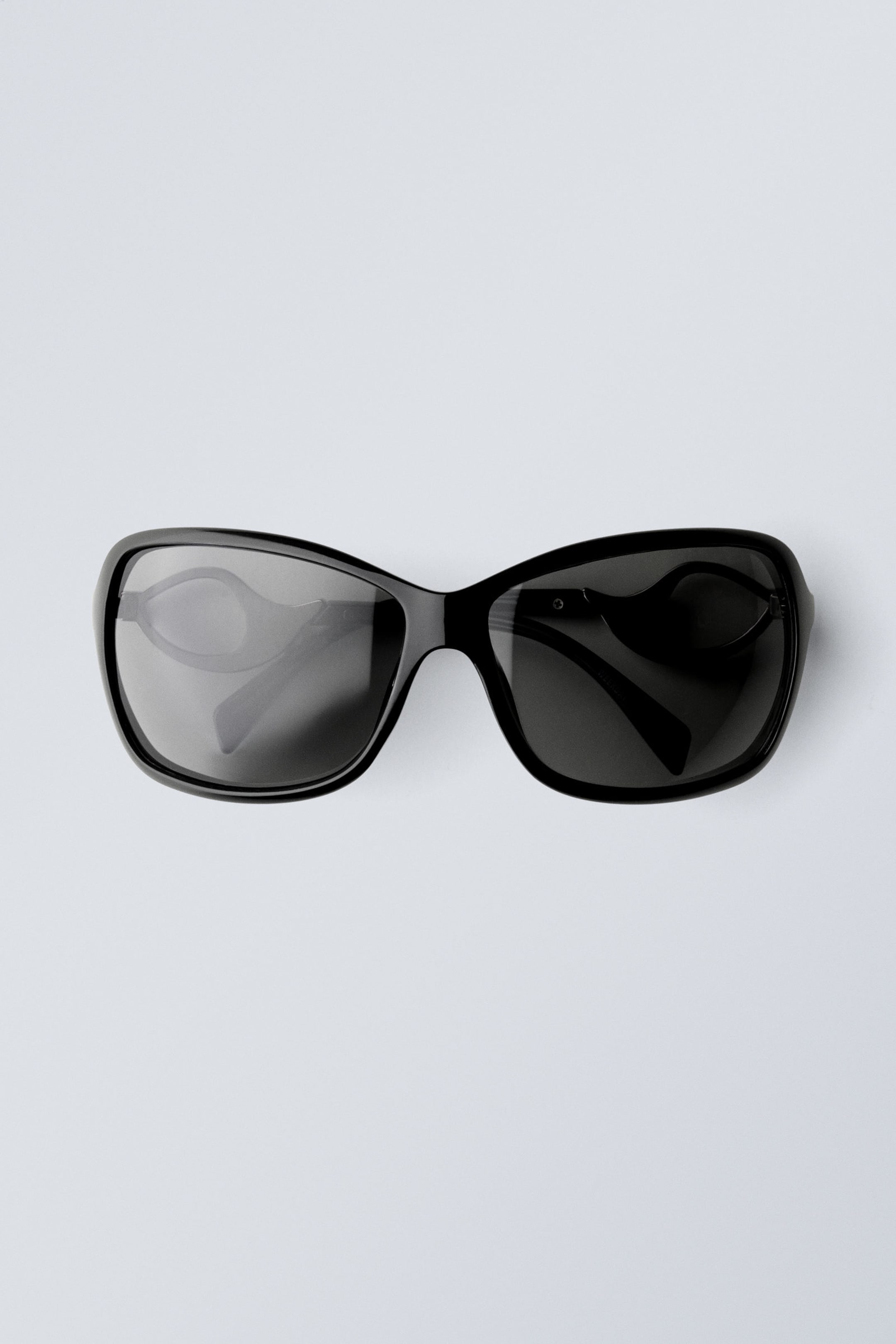 Black - Metal Detailed Oval Sunglasses - 0