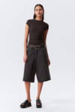 Dunkelbraun - Slim-Fit-T-Shirt aus gerippter Baumwolle - 1