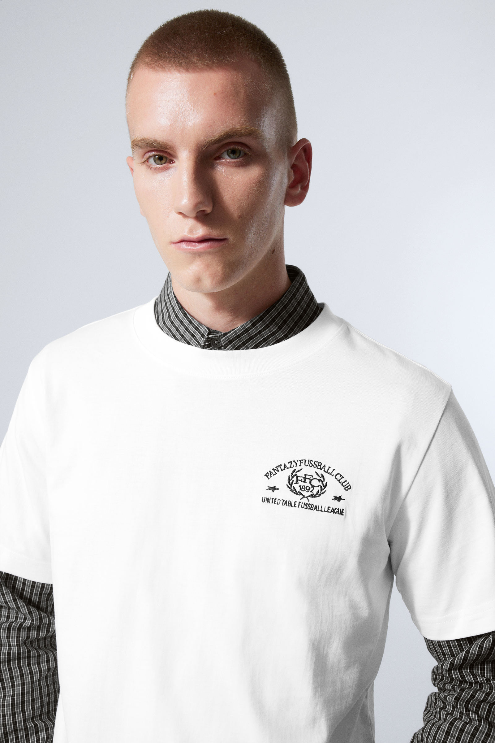 boxy graphic printed t-shirt - White - Fantazy Fussball Club boxy graphic printed t-shirt - White - Fantazy Fussball Club