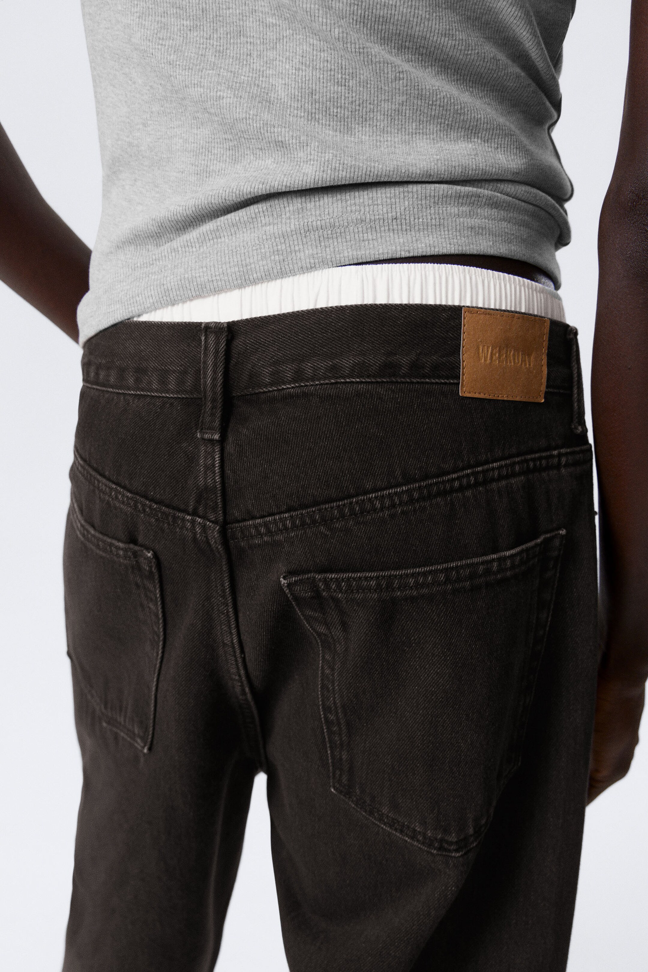 galaxy loose straight leg jeans - Tuned Black - Black