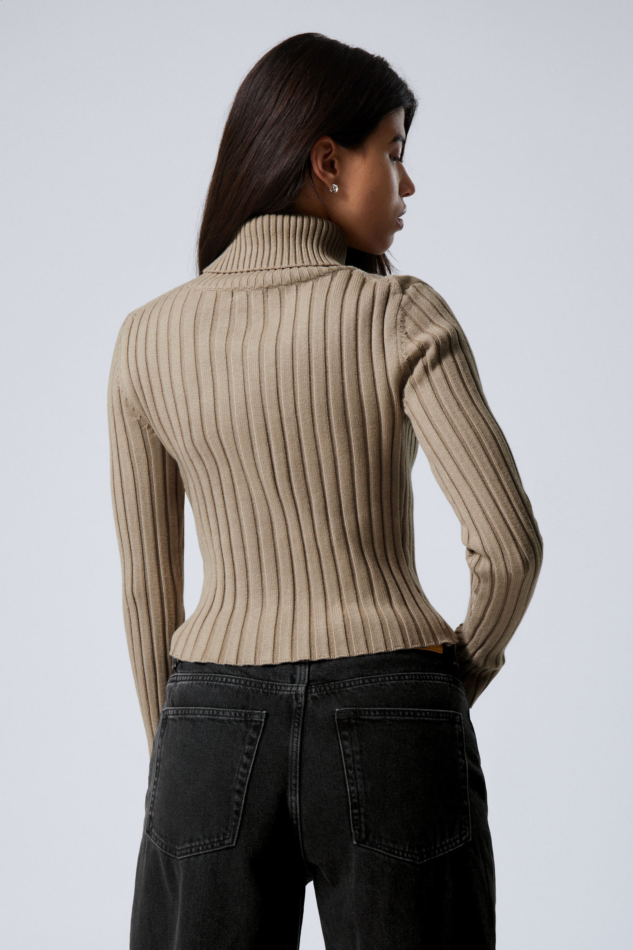 Dusty Beige - Slim Knitted Turtleneck Cardigan - 3