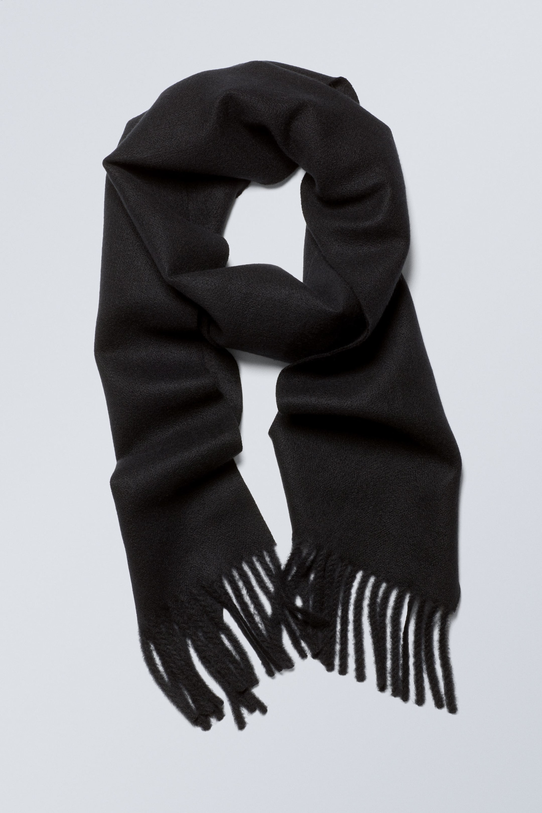 Black - Essential Scarf - 1