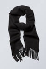 Black - Essential Scarf - 1