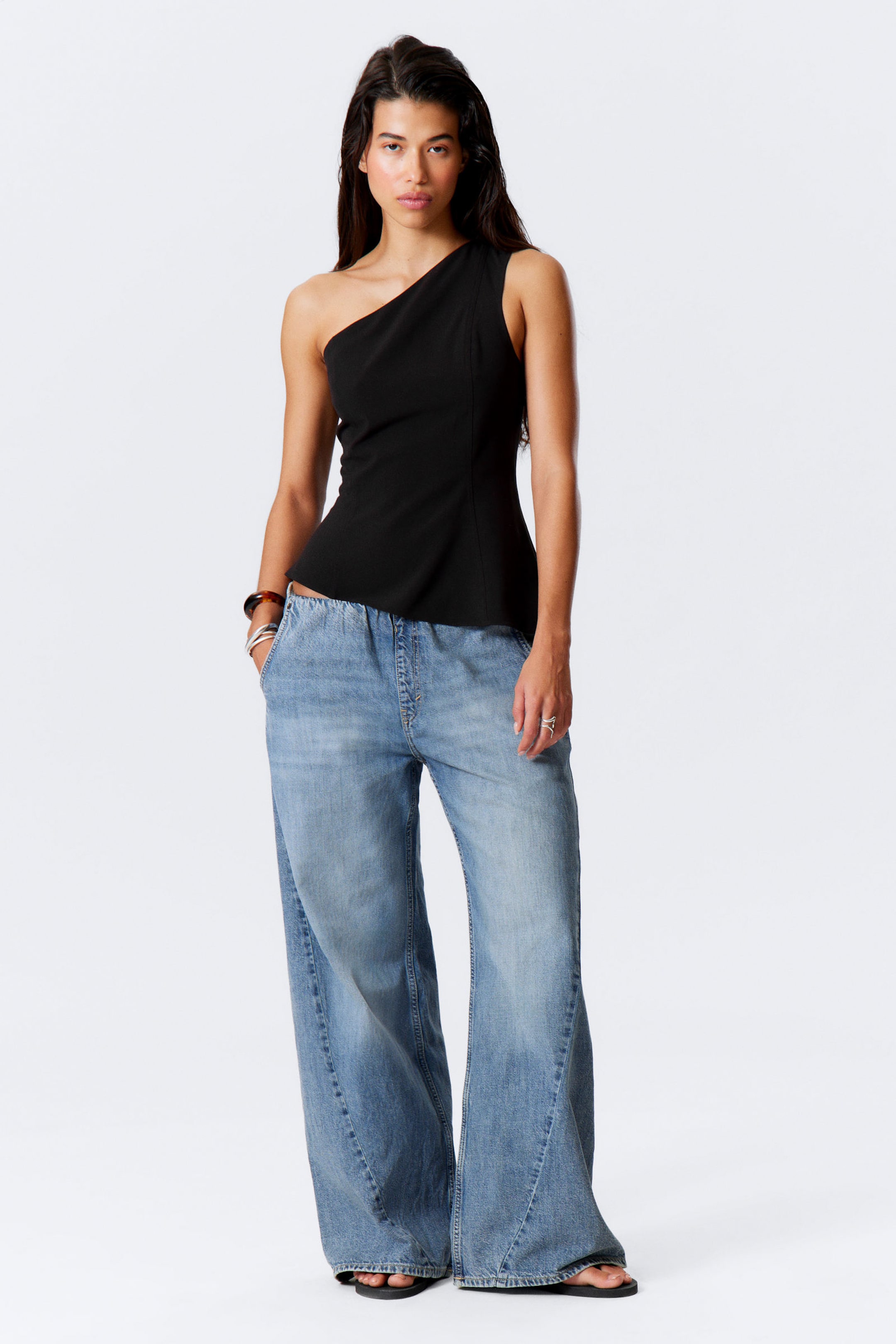 #272627 - Asymmetrisches, figurbetontes One-Shoulder-Top - 2