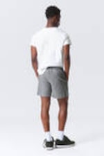 Schwarz gestreift - Gestreifte Shorts aus Leinenmischung - 3