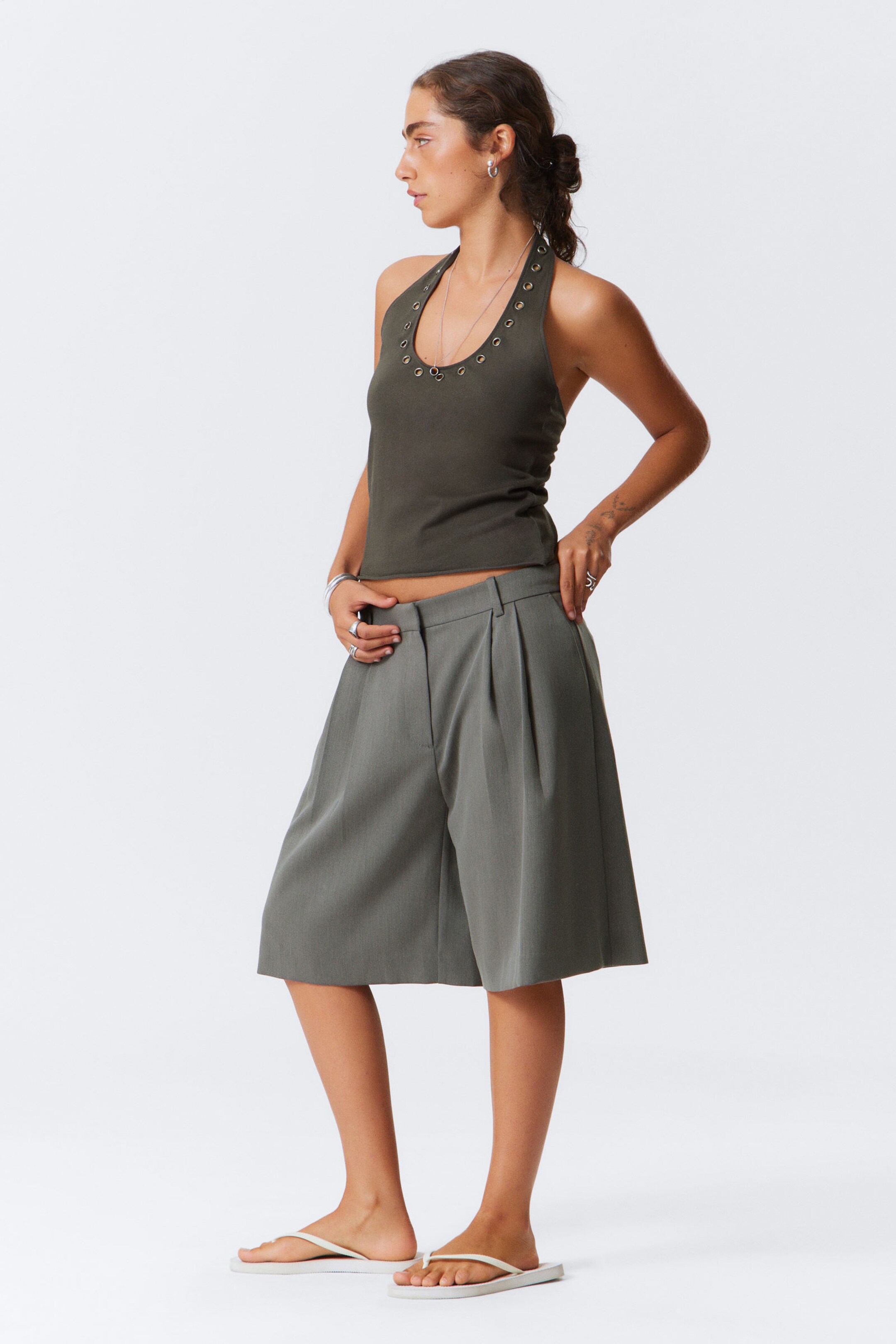 wide pleated tailored shorts - Dark Grey Melange | Weekday WW