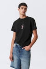 Schwarz - Pura Vida Surf Shop - Kastiges T-Shirt mit Grafikprint - 0