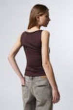 Dark Plum - Annie Sleeveless Boat-Neck Top - 3