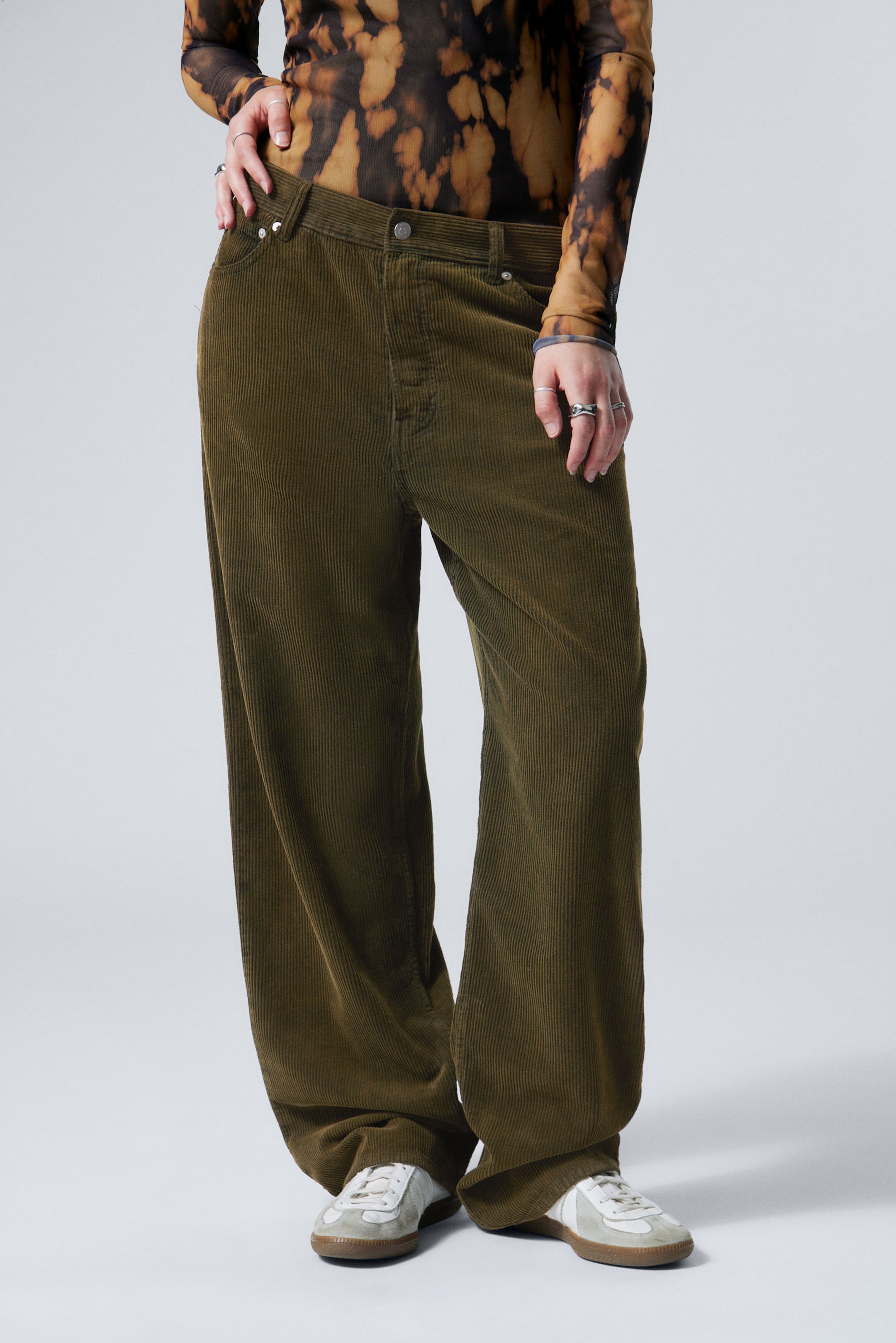 Washed Dark Khaki Green - Galaxy Loose Straight Cord Trouser - 3