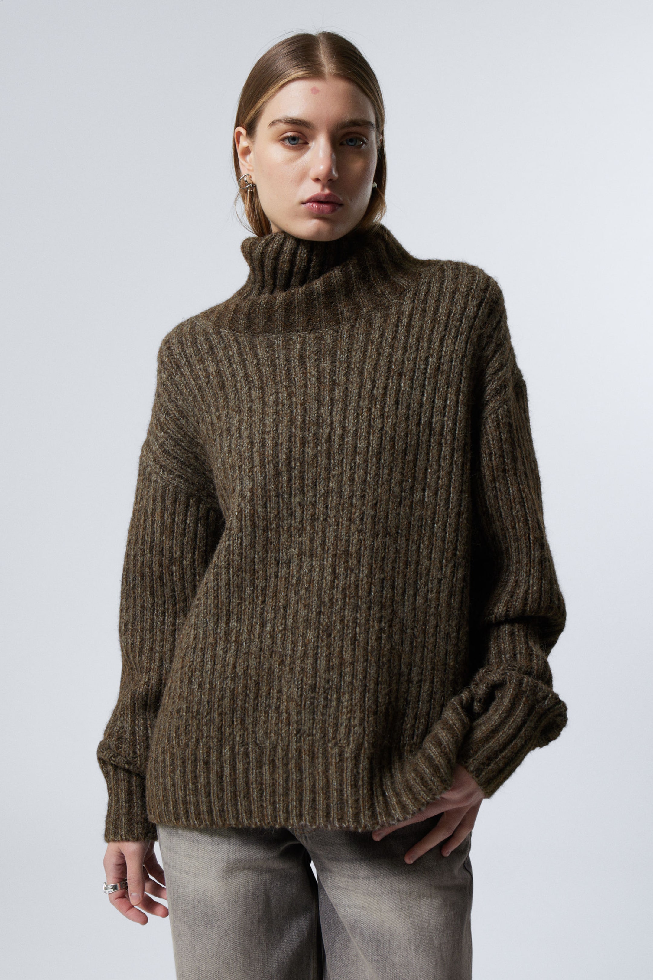 Loose turtleneck sweater best sale