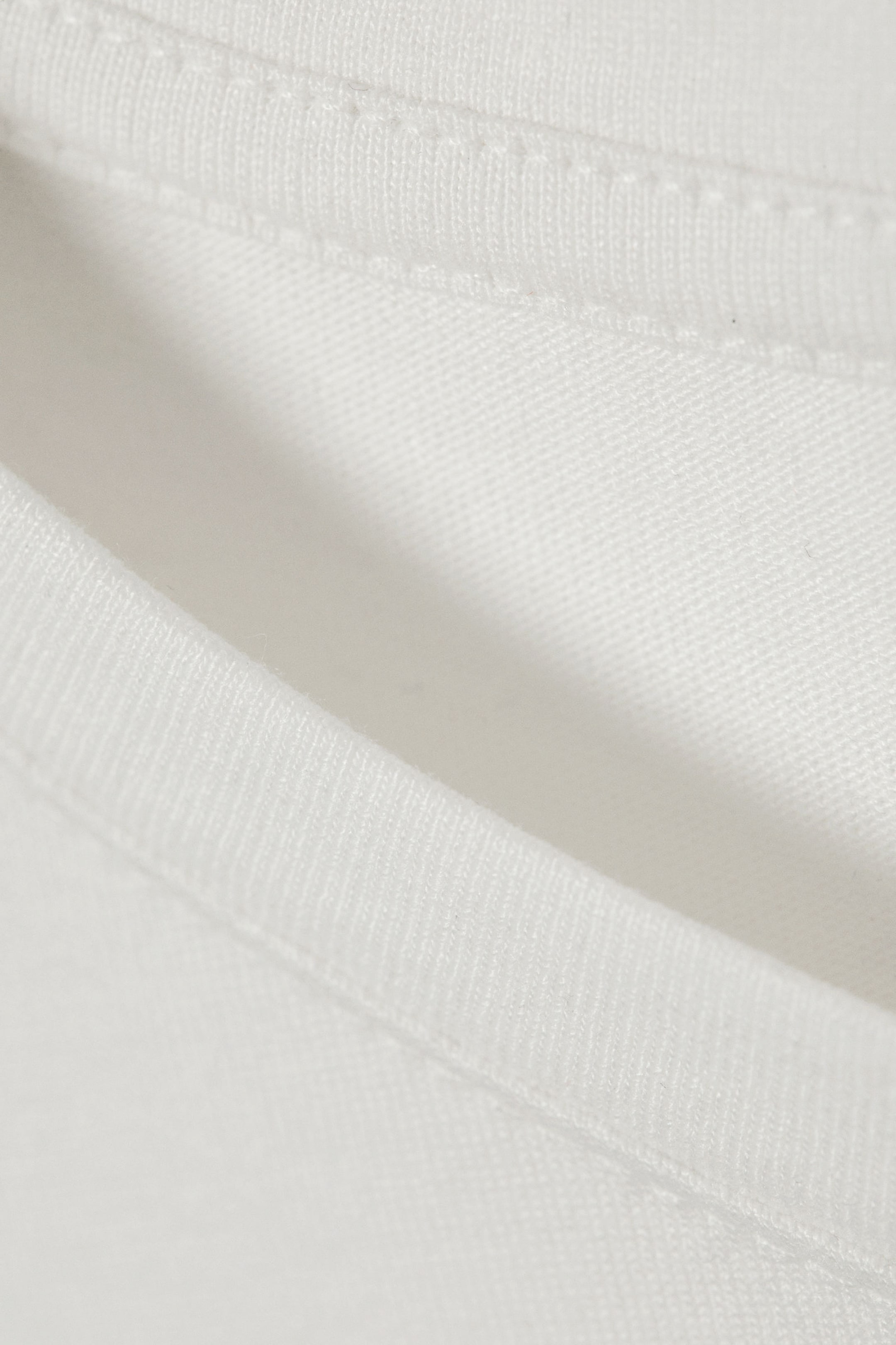 White - Oversized Sleeveless Tank Top - 4