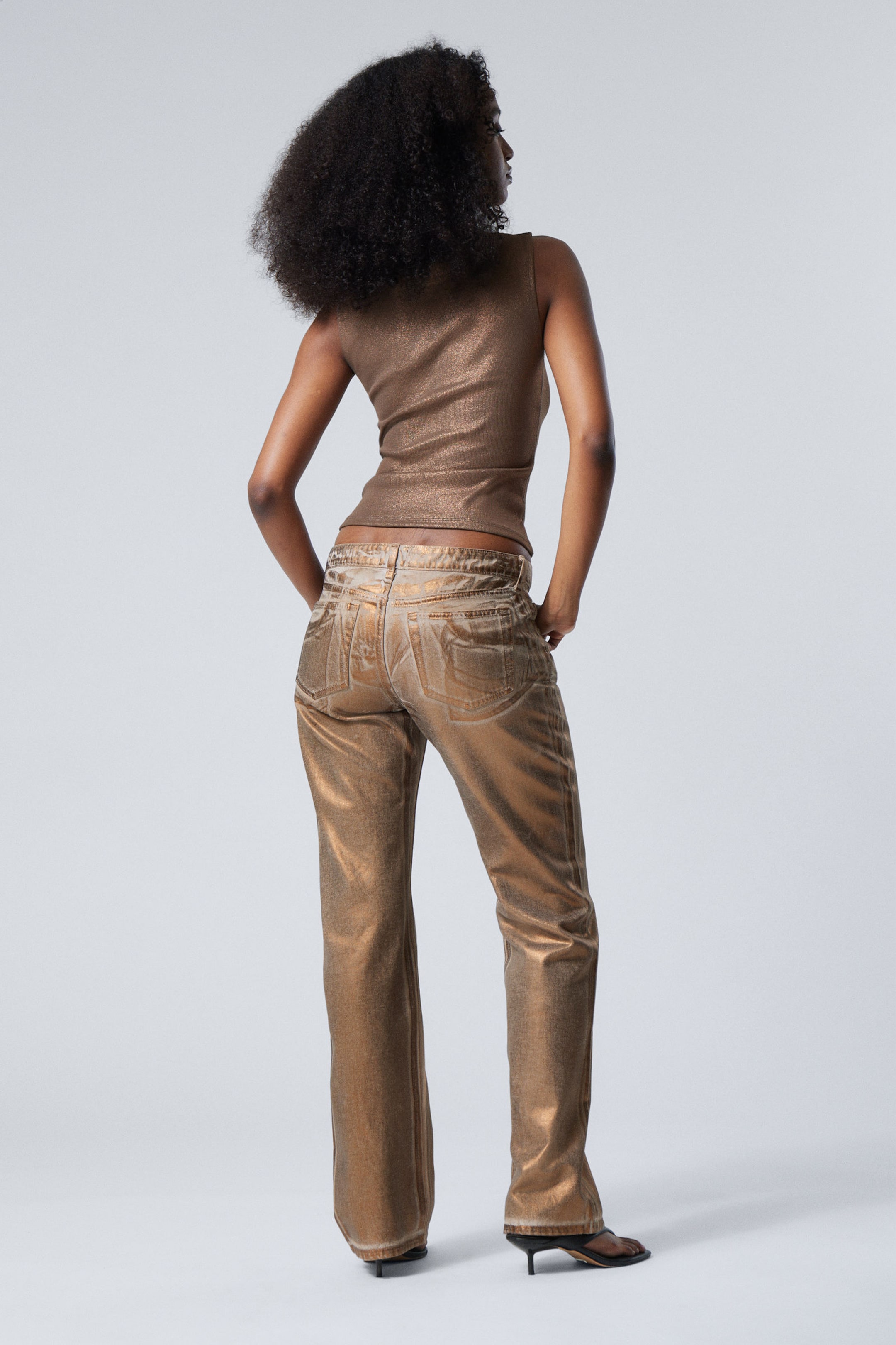 Metallic donkerbeige - Lage metallic broek met rechte pijpen - 4