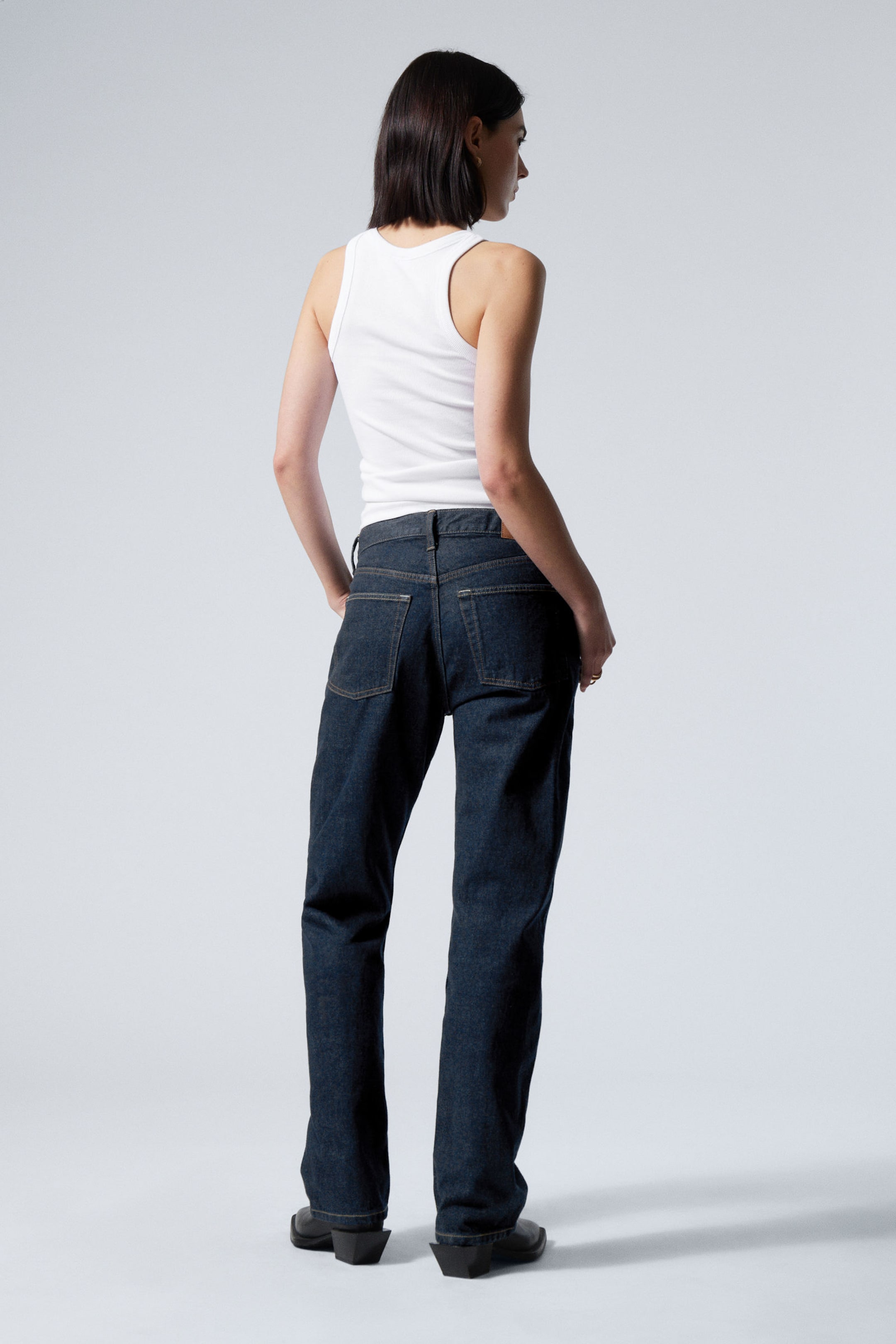 Blaue Waschung - Orbit Mid Waist Regular Straight Leg Jeans - 8